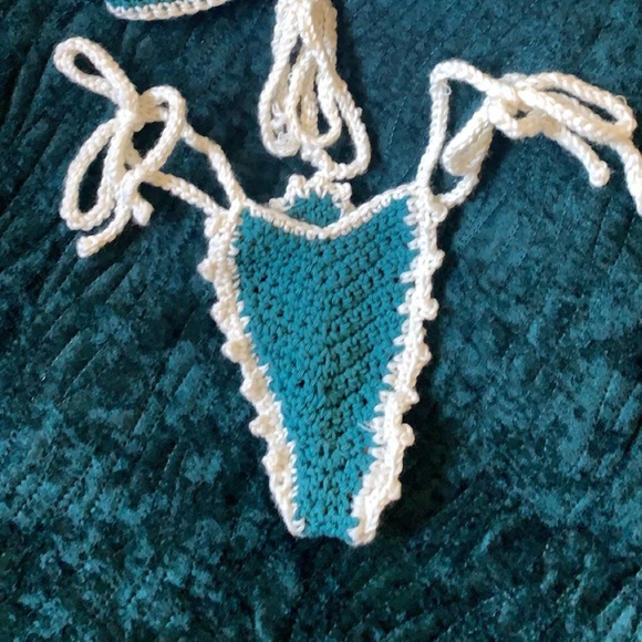 Custom crochet sets - Picture 3 of 5